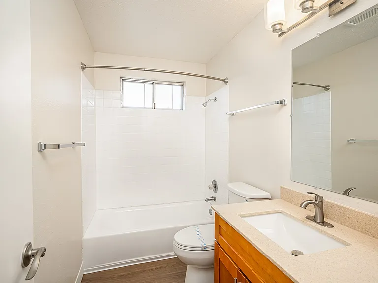 Hopkins Horizon Apartments — Photo 31