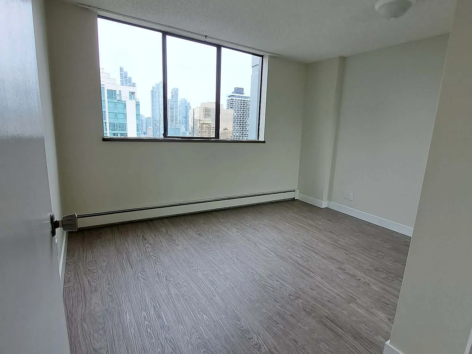 1 bed, 665 sqft, $2,190 — Photo 2