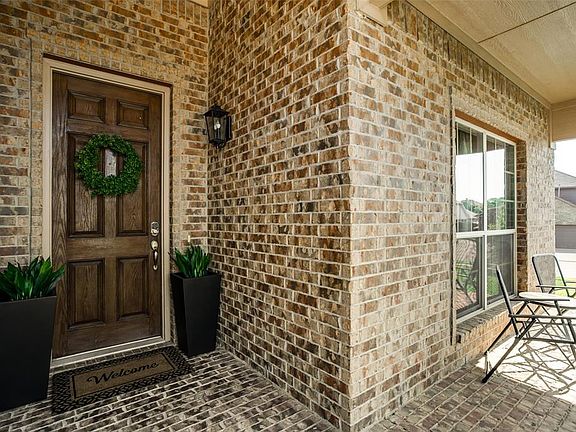 4th image of 3057 Beaver Creek Dr