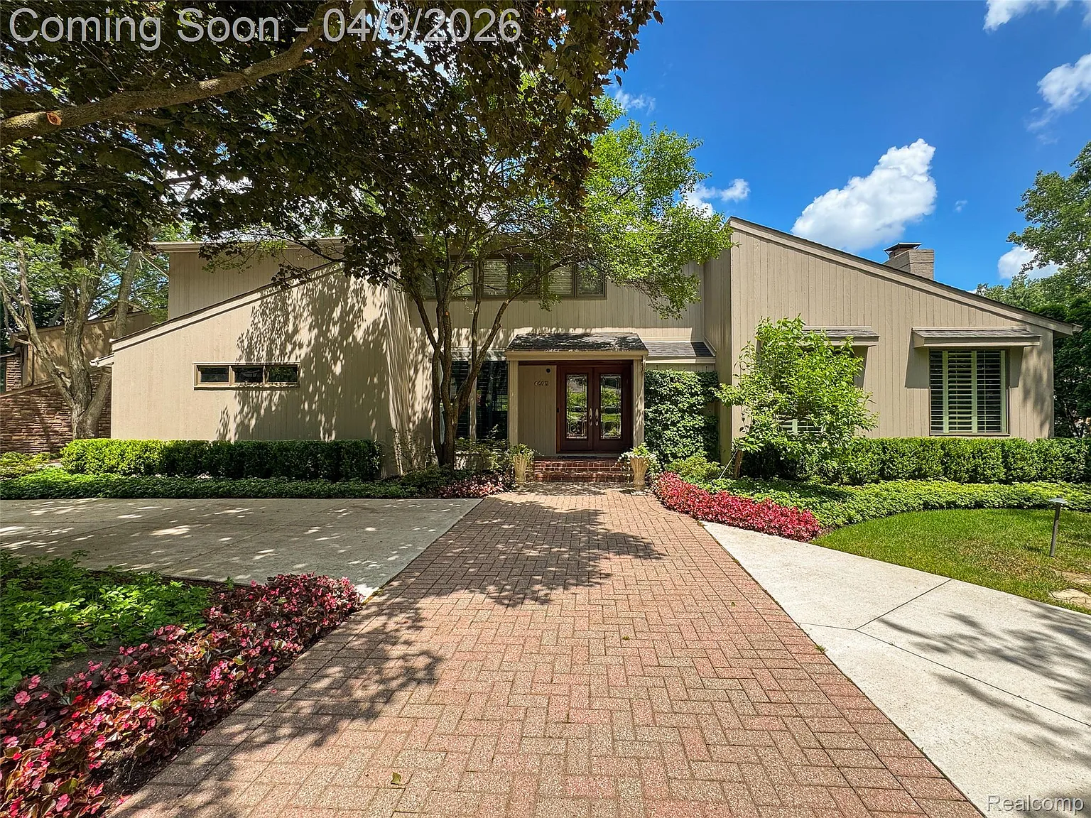 4695 Maura Ln photo 1