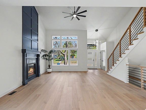 4th image of 1111 New Jersey St