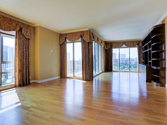 3rd image of 1100 Uptown Park Blvd Unit 73