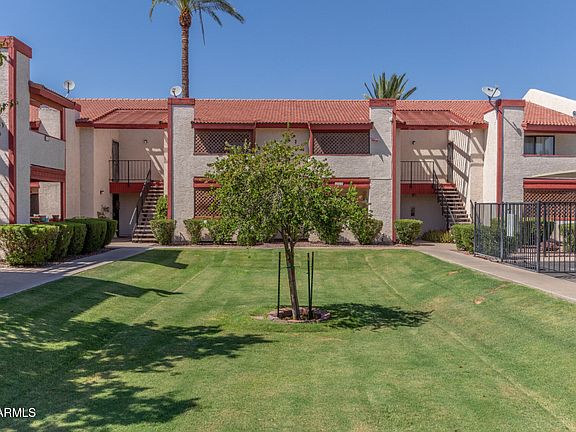 5th image of 4211 E PALM Lane #208