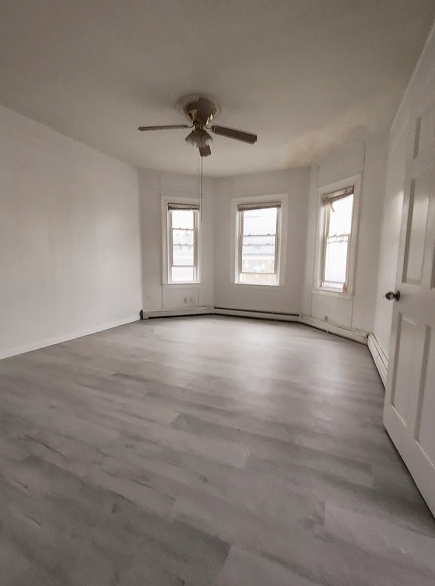 Building Photo - 72 Felix St #1