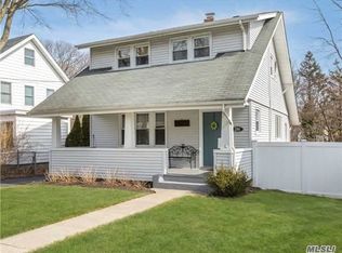 286 Nassau Rd, Huntington, NY 11743