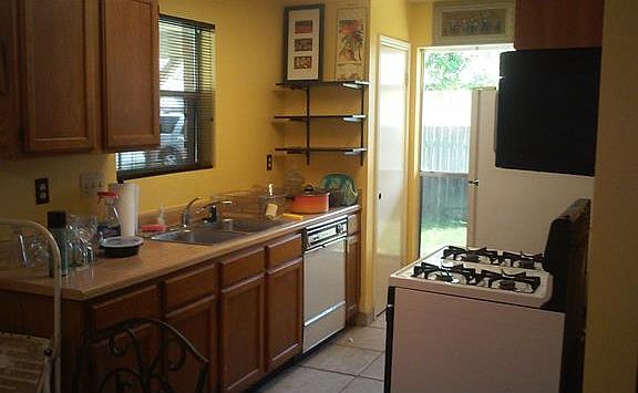 5th image of 1605 Peachtree Valley Dr