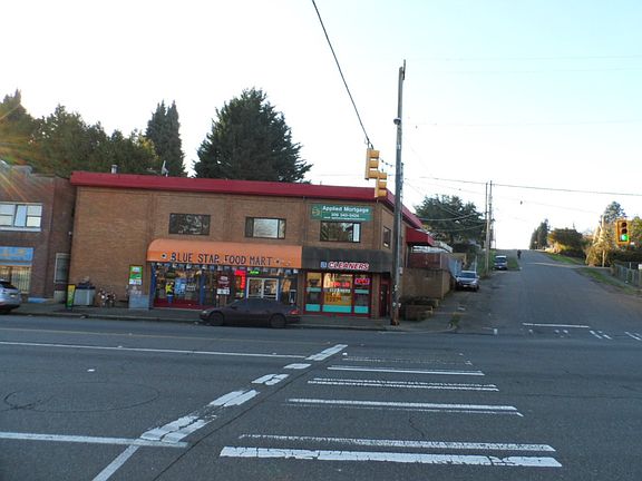 3rd image of 11463 Rainier Ave S