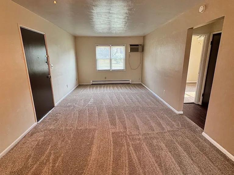 Washington Blvd Apartments — Photo 3