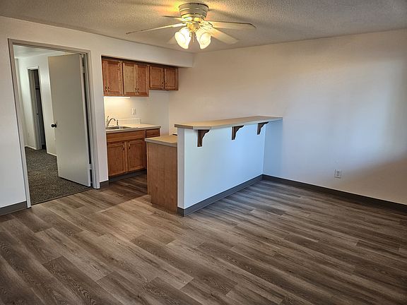 2nd image of 418 Hilda St Unit 10