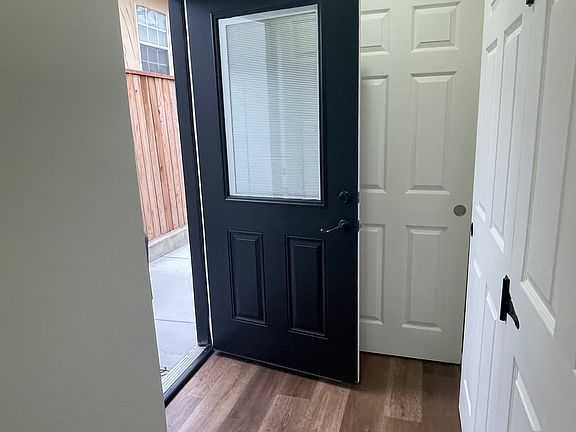 3rd image of 5138 S Hillcrest Dr