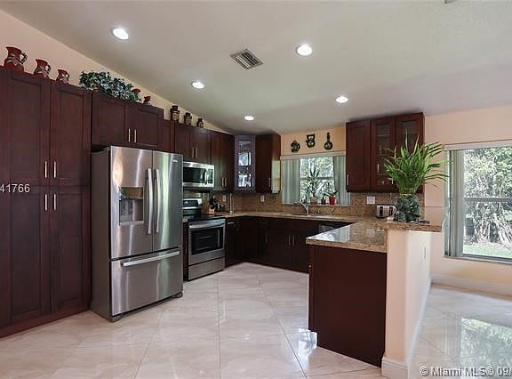 4th image of 2483 NW 184th Ter