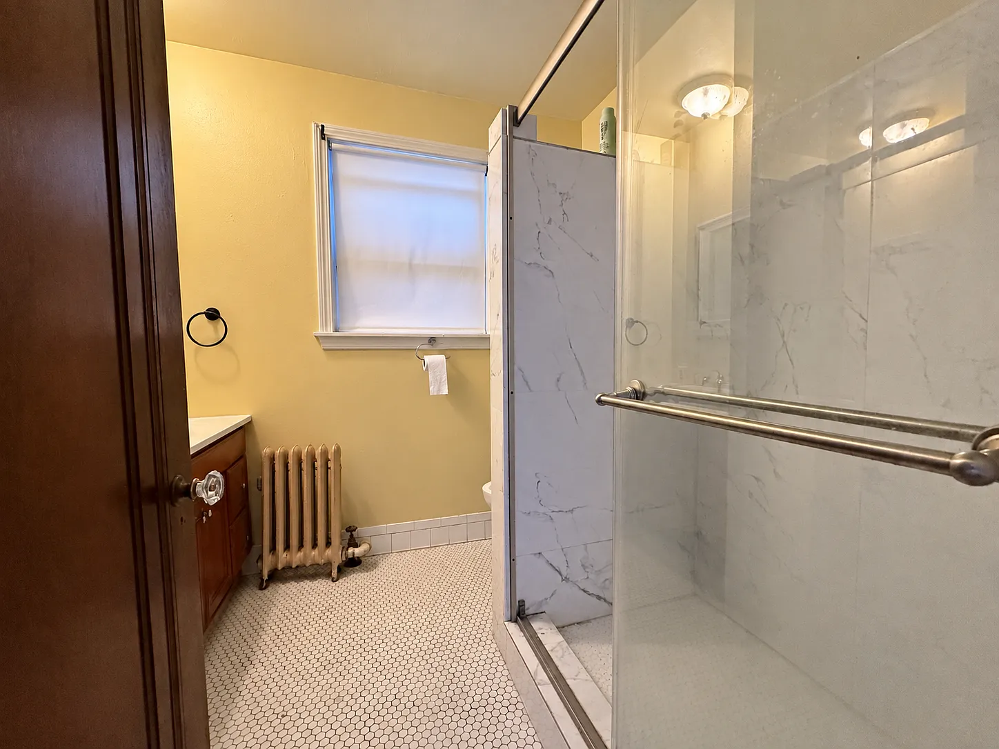 4 bed, 1800 sqft, $2,500 — Photo 2