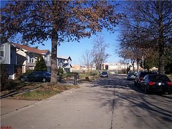 2nd image of 3230 Sabrina Ln