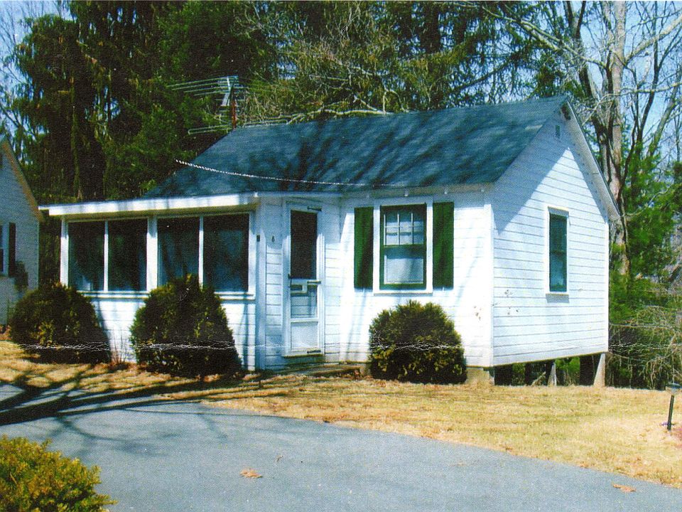 1st image of 49 Cottage Rd #10