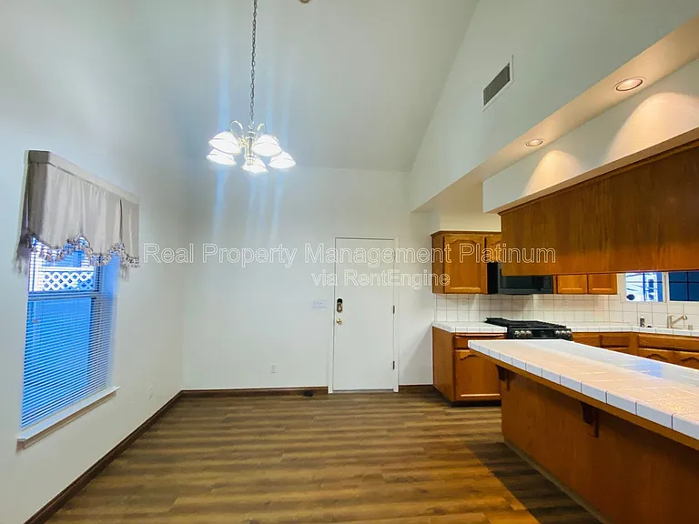 22 N Bliss Ave — Photo 11