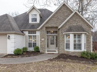 3059 E Summershade Dr, Fayetteville, AR 72703