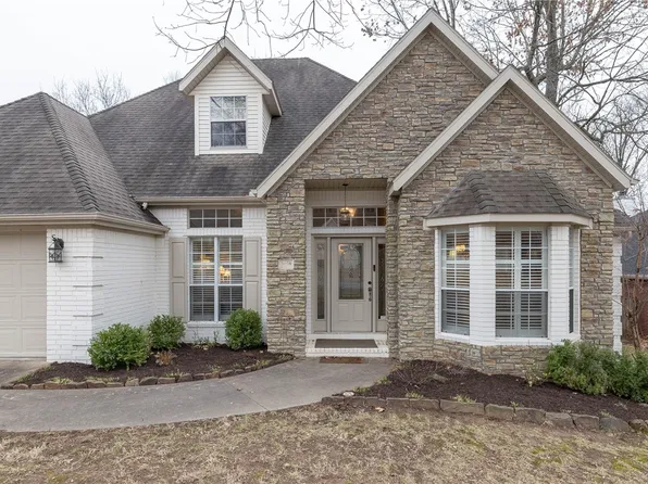 3059 E Summershade Dr, Fayetteville, AR 72703