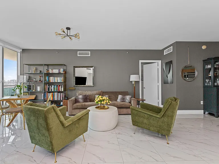 350 S Miami Ave #2102 — Photo 6