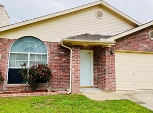 120 Enchanted Ct, Grand Prairie, TX 75050