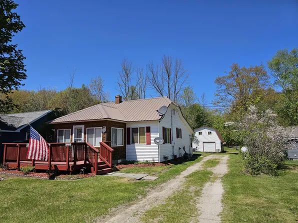 17306 W Davis St, Curtis, MI 49820