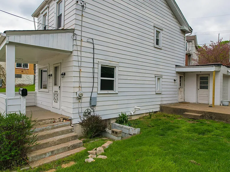 1109 Steuben St — Photo 7