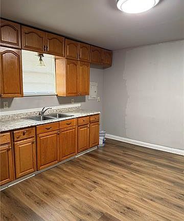 5th image of 320 Marrero Rd