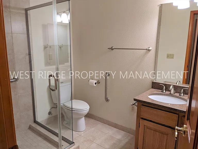 19772 Bellevue Way — Photo 21