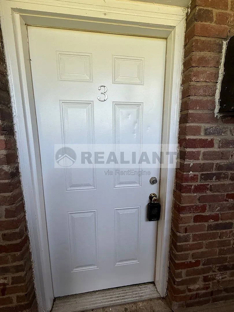 1 bed, 1.0 bath, 600 sqft, $870 — Photo 1