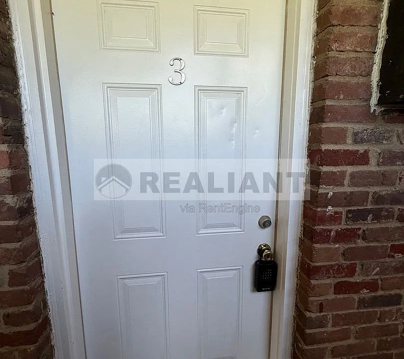 2021 Cambridge Dr #3