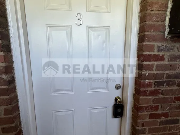 2021 Cambridge Dr #3, Lexington, KY 40504