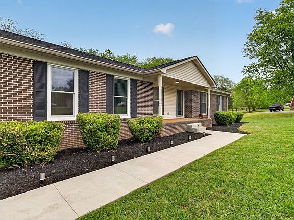3rd image of 1264 Imperial Dr