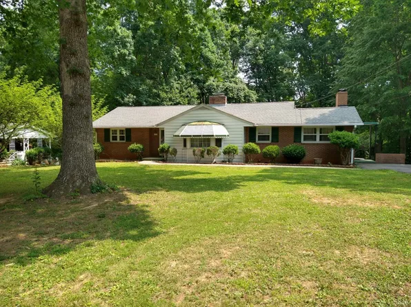 236 Lyttleton Ln, Madison Heights, VA 24572