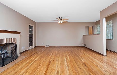 4th image of 1301 Fairfax St
