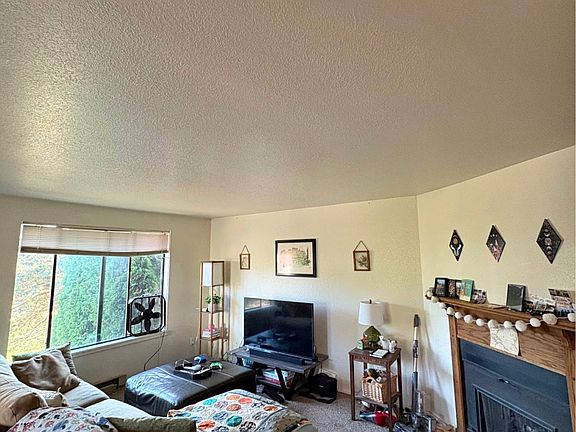 2nd image of 2506 Douglas Ave #C05