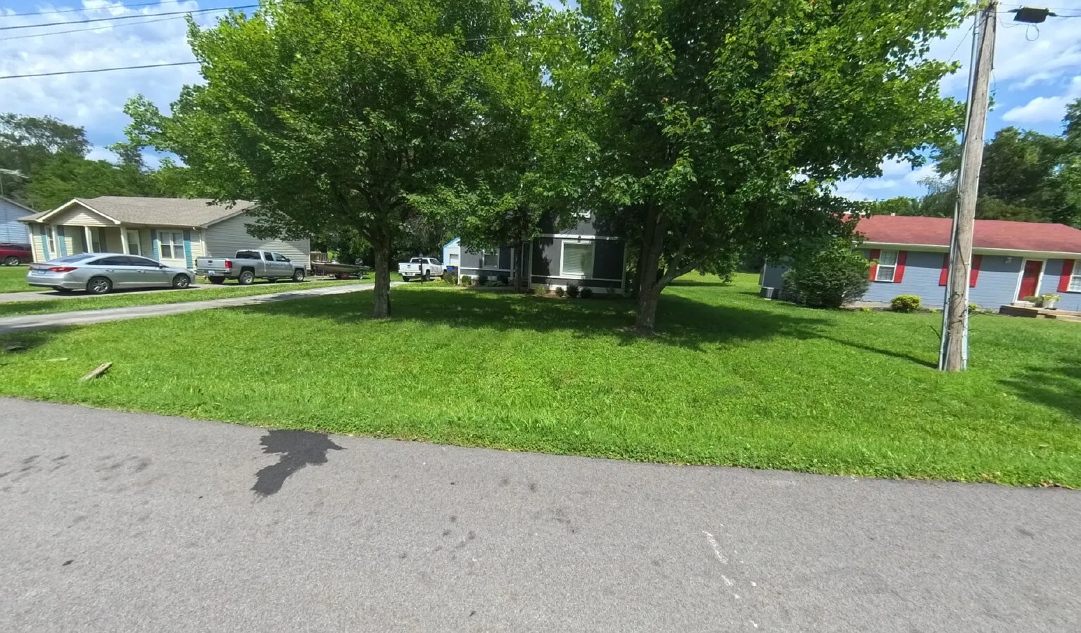 3 bed, 2.0 bath, 1400 sqft, $1,800 — Photo 3
