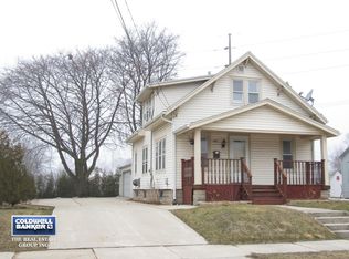 1102 N 21st St, Manitowoc, WI 54220