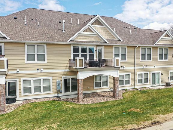 3rd image of 1485 Belvior Ct NE