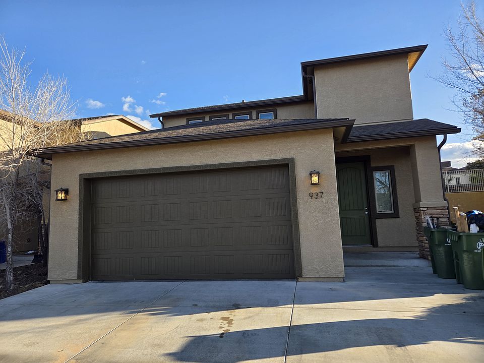 1st image of 937 12th Pl