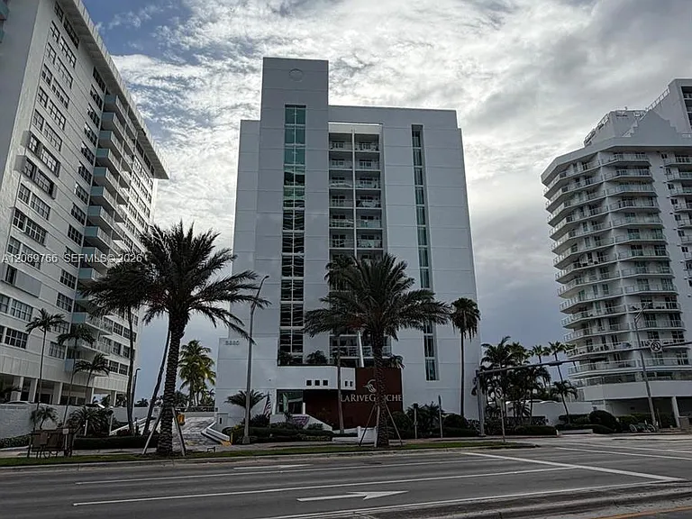 5880 Collins Ave #406 — Photo 4