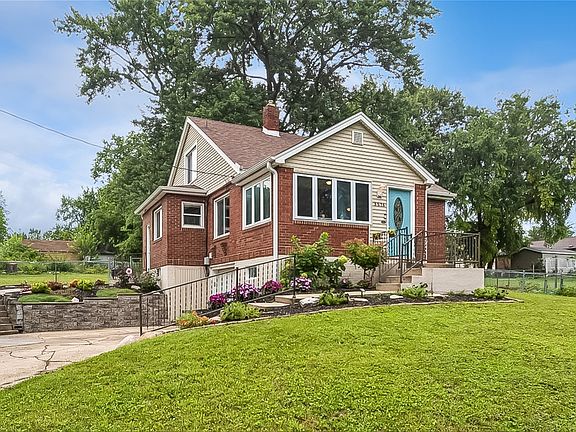 2nd image of 3516 Keyes Dr