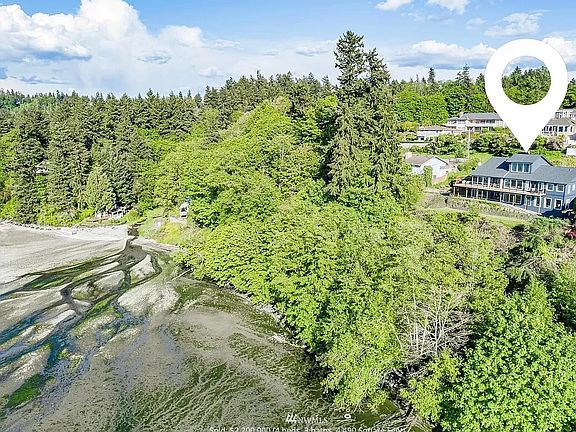 3rd image of 3620 SW Dash Point Rd