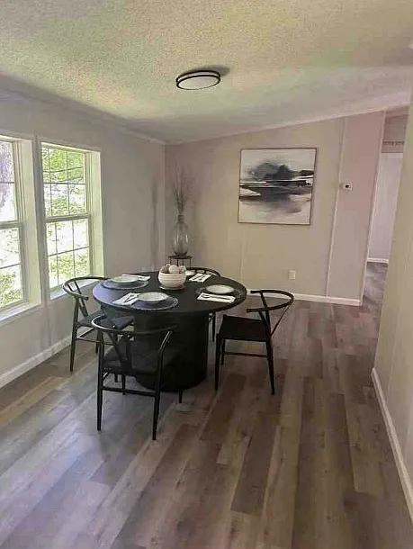 4 bed, 1615 sqft, $2,800 — Photo 3