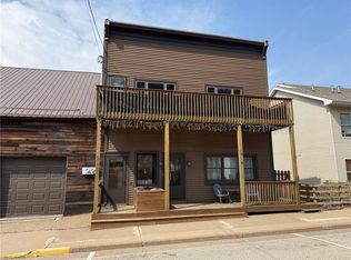 304 S Main St, Alma, WI 54610