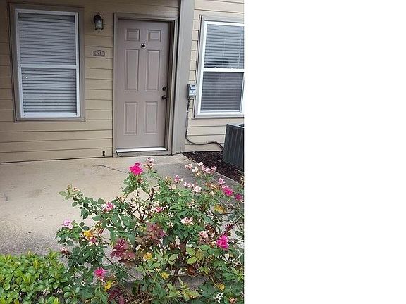2nd image of 210 15th St E APT 21