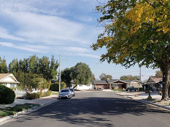 5th image of 3458 Louis Dr