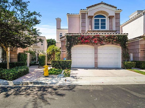 4th image of 5448 Renaissance Ave