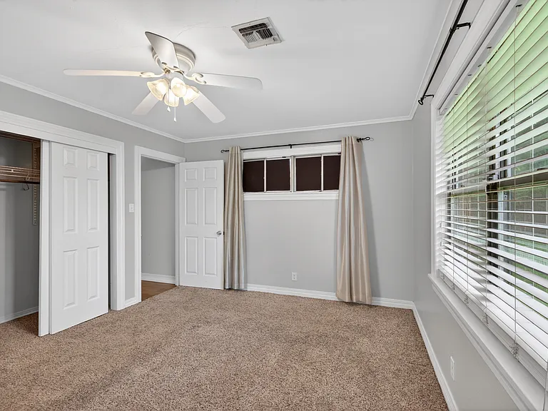 1911 Bermuda St — Photo 18