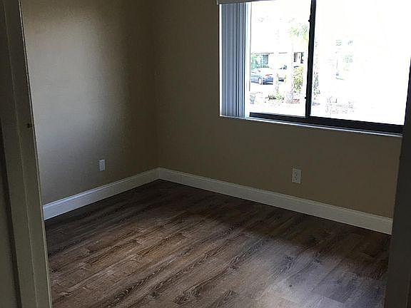 2nd image of 2275 Golf Isle Dr