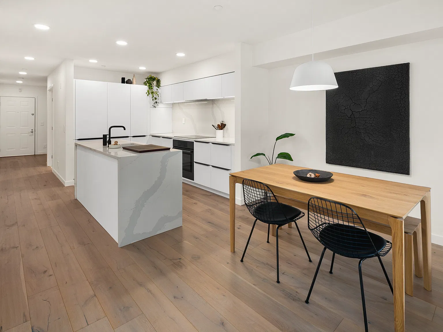 2 bed, 1089 sqft, $3,250 — Photo 3