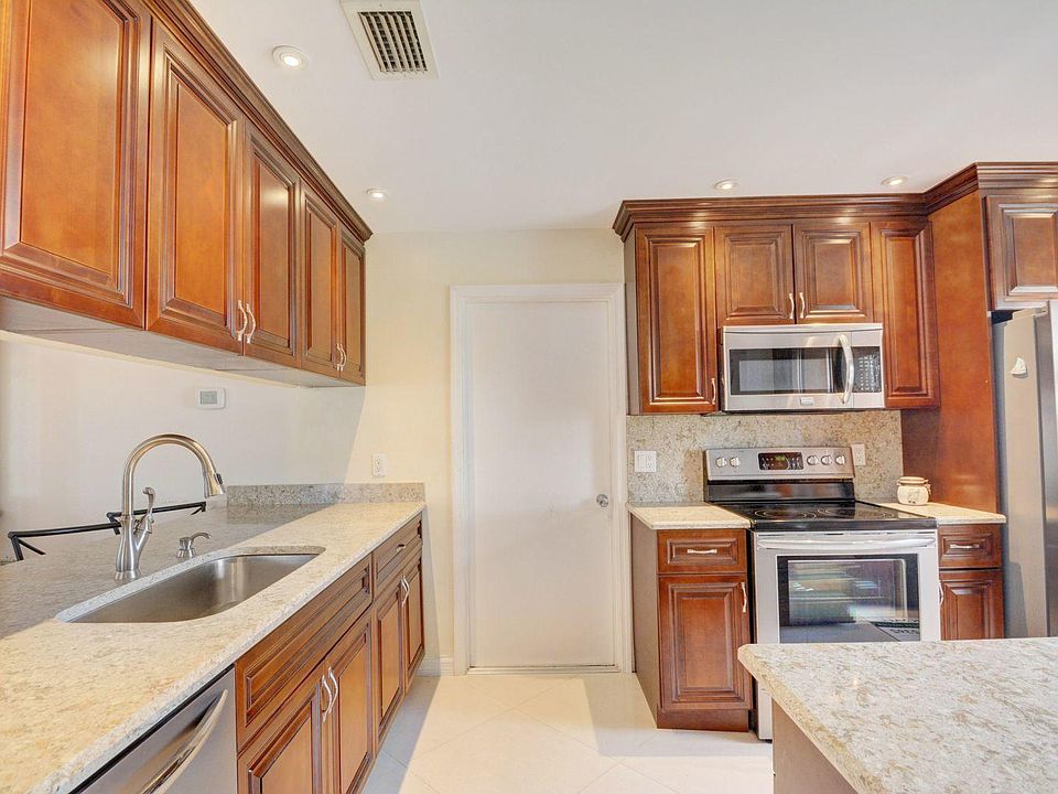 1st image of 6555 Overland Dr